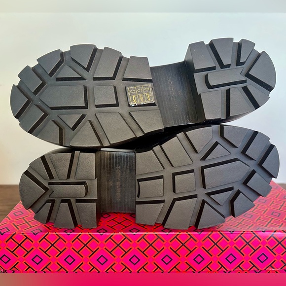New Tory Burch Miller Lug Sole Boots Bloomingdale’s 150th Anniversary Exclusive - Picture 9 of 12